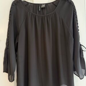 New Directions Women's Black Top Size L